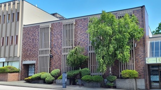 FOR LEASE